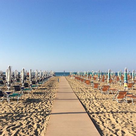 Appartamenti Mirella Bibione Bagian luar foto