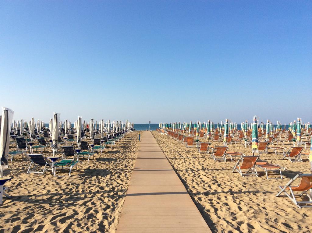 Appartamenti Mirella Bibione Bagian luar foto